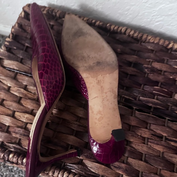 Manolo Blahnik Embossed Crocodile Pointed Toe Mule kitten  Heels - Picture 5 of 6